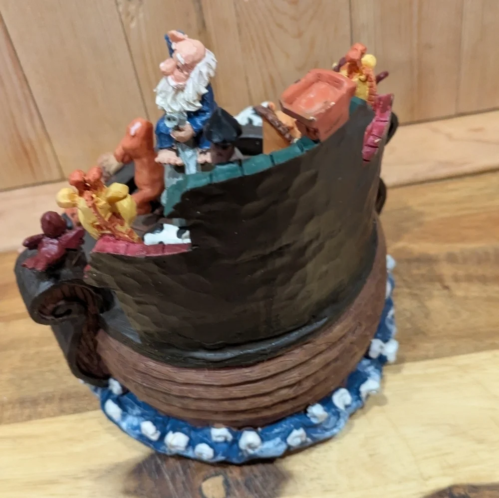 St. Nicholas Square Multicolor Noah's Ark Display Shelf
